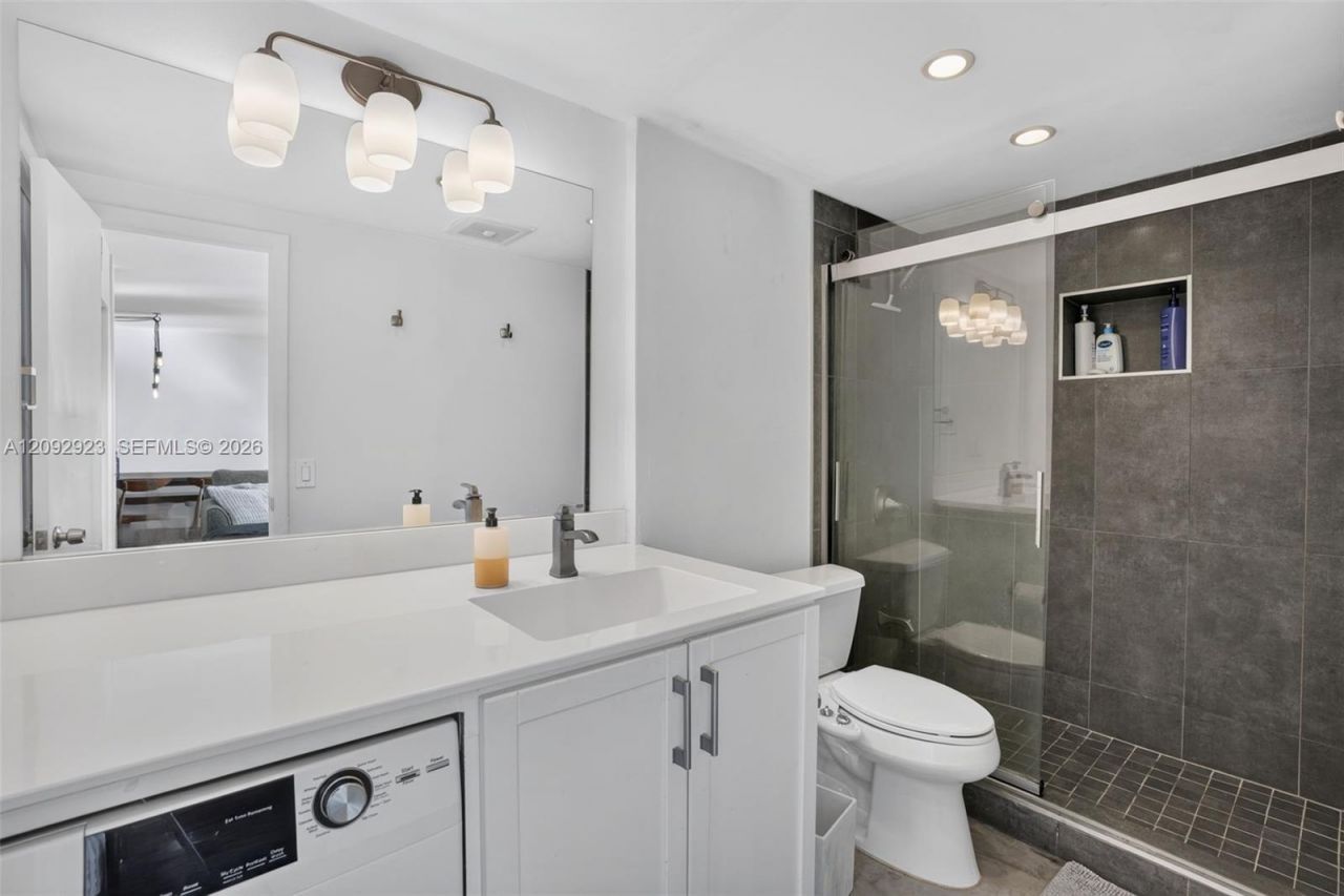 2950 SW 3rd Ave, Unit 6F, Miami, FL 33129 Photo