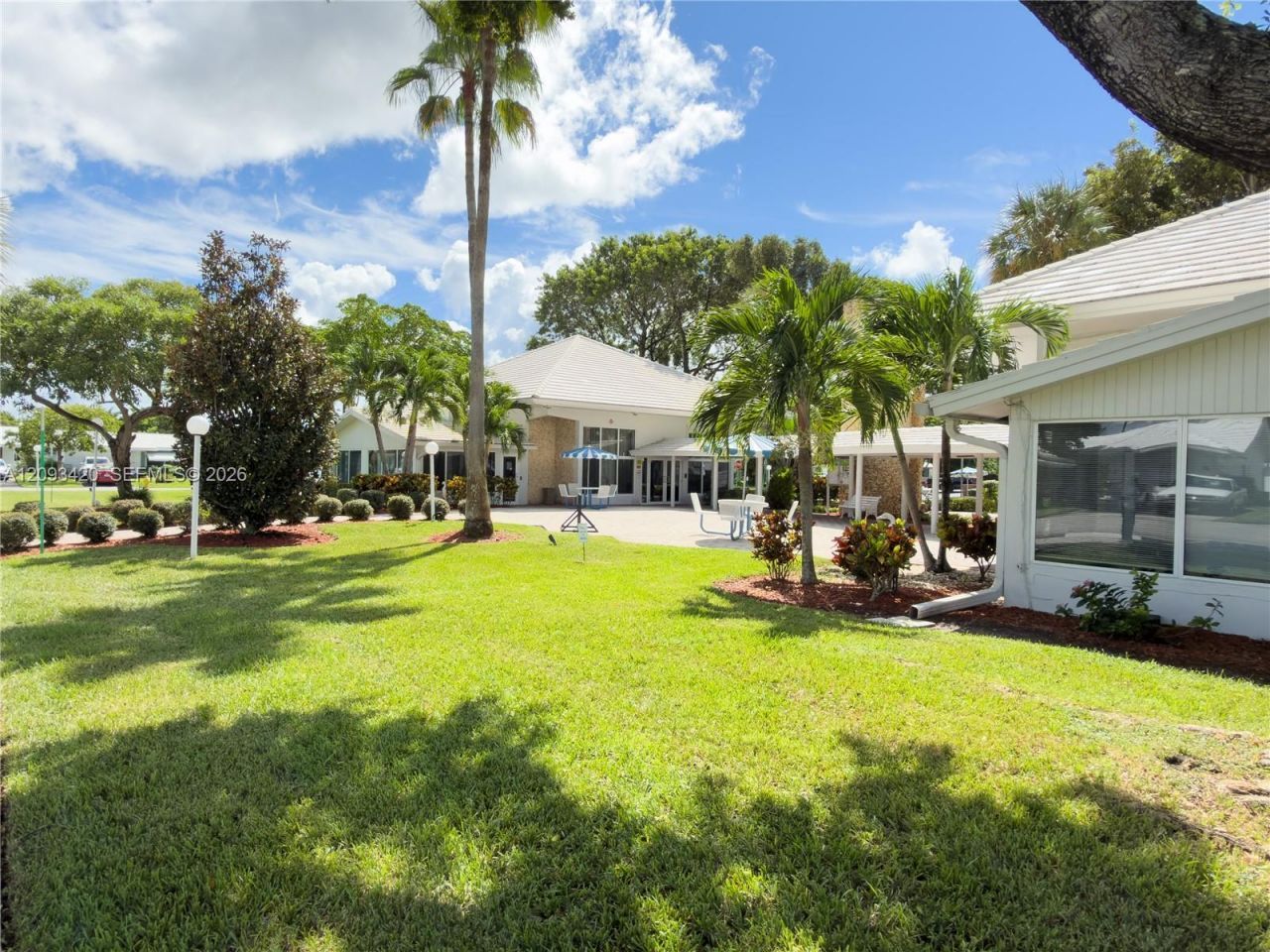 310 NW 25th Ct, Pompano Beach, FL 33064 Photo