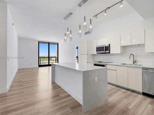 101 Diplomat Pkwy , Unit 809, Hallandale Beach, FL 33009