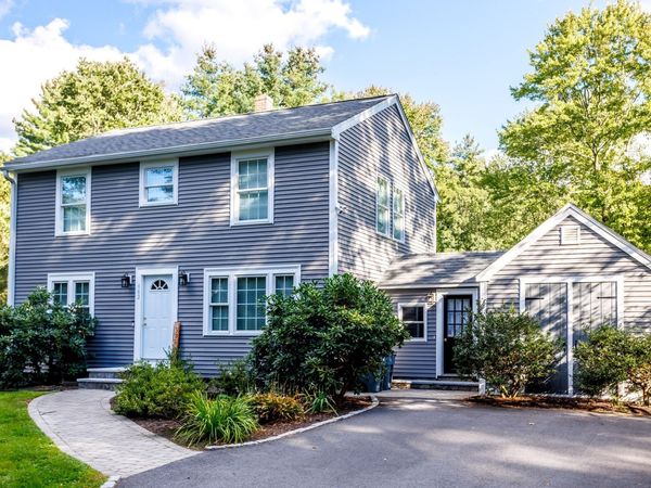 662 Old Harvard Rd, Boxborough, MA 01719