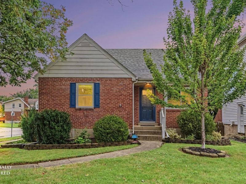 7418 Plainfield Road, Deer Park, OH 45236 Photo 2