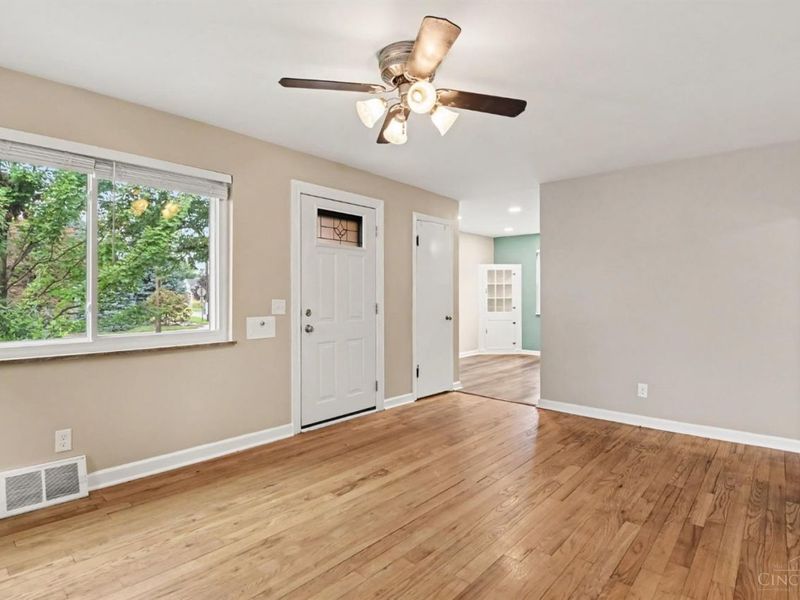 7418 Plainfield Road, Deer Park, OH 45236 Photo 8