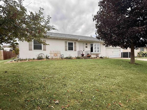 106 SOUTHGATE DRIVE, Eden, WI 53019