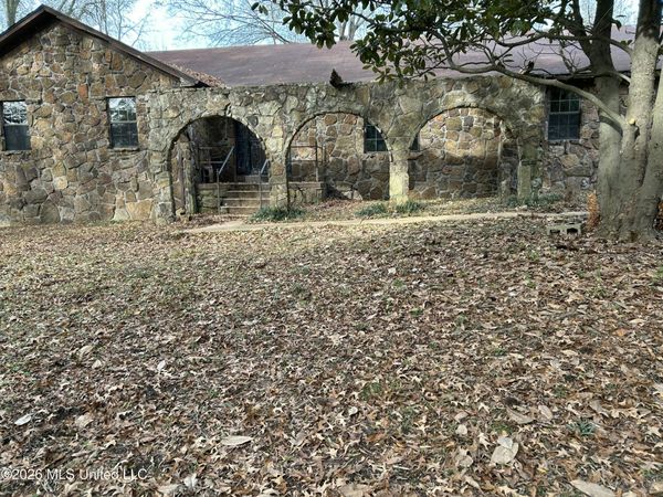 309 Wallace Drive, Coldwater, MS 38618