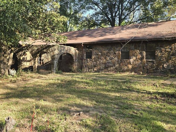 309 Wallace Drive, Coldwater, MS 38618