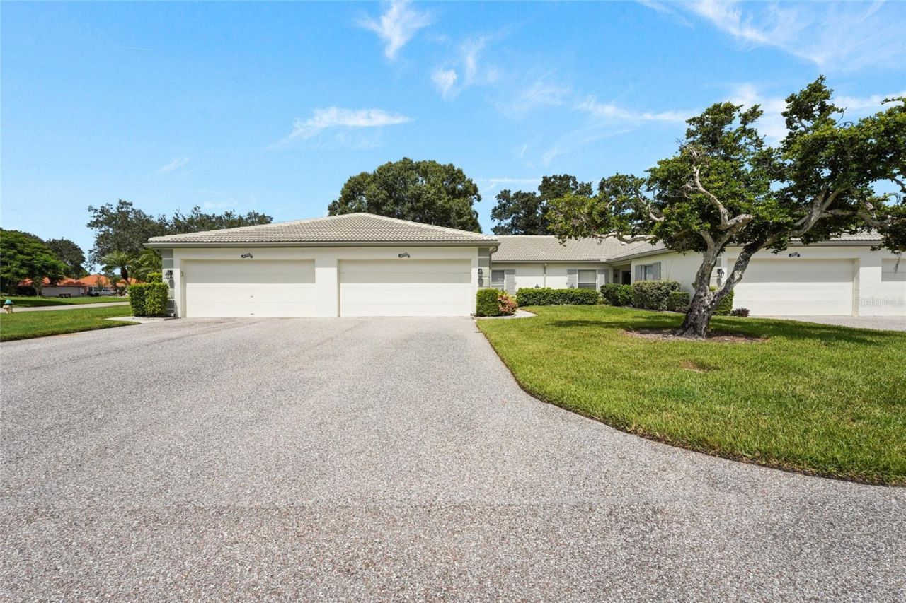 3032 Ringwood Meadow , Unit 17, Sarasota, FL 34235 Photo