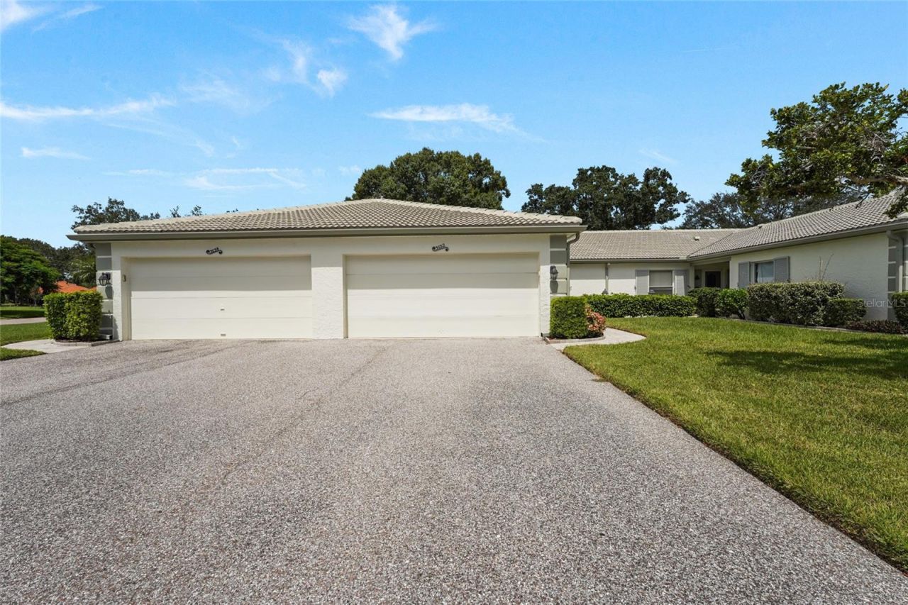 3032 Ringwood Meadow , Unit 17, Sarasota, FL 34235 Photo