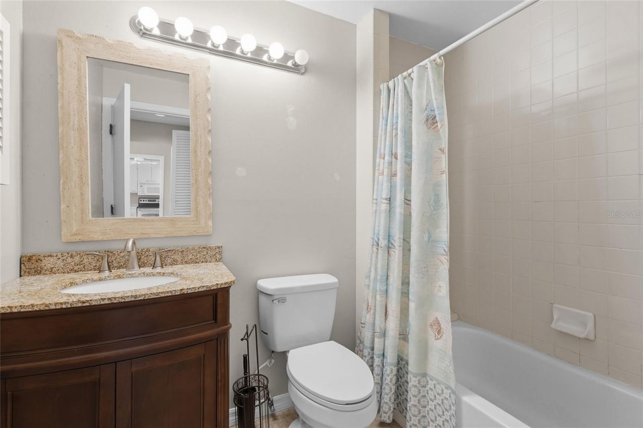 3032 Ringwood Meadow , Unit 17, Sarasota, FL 34235 Photo