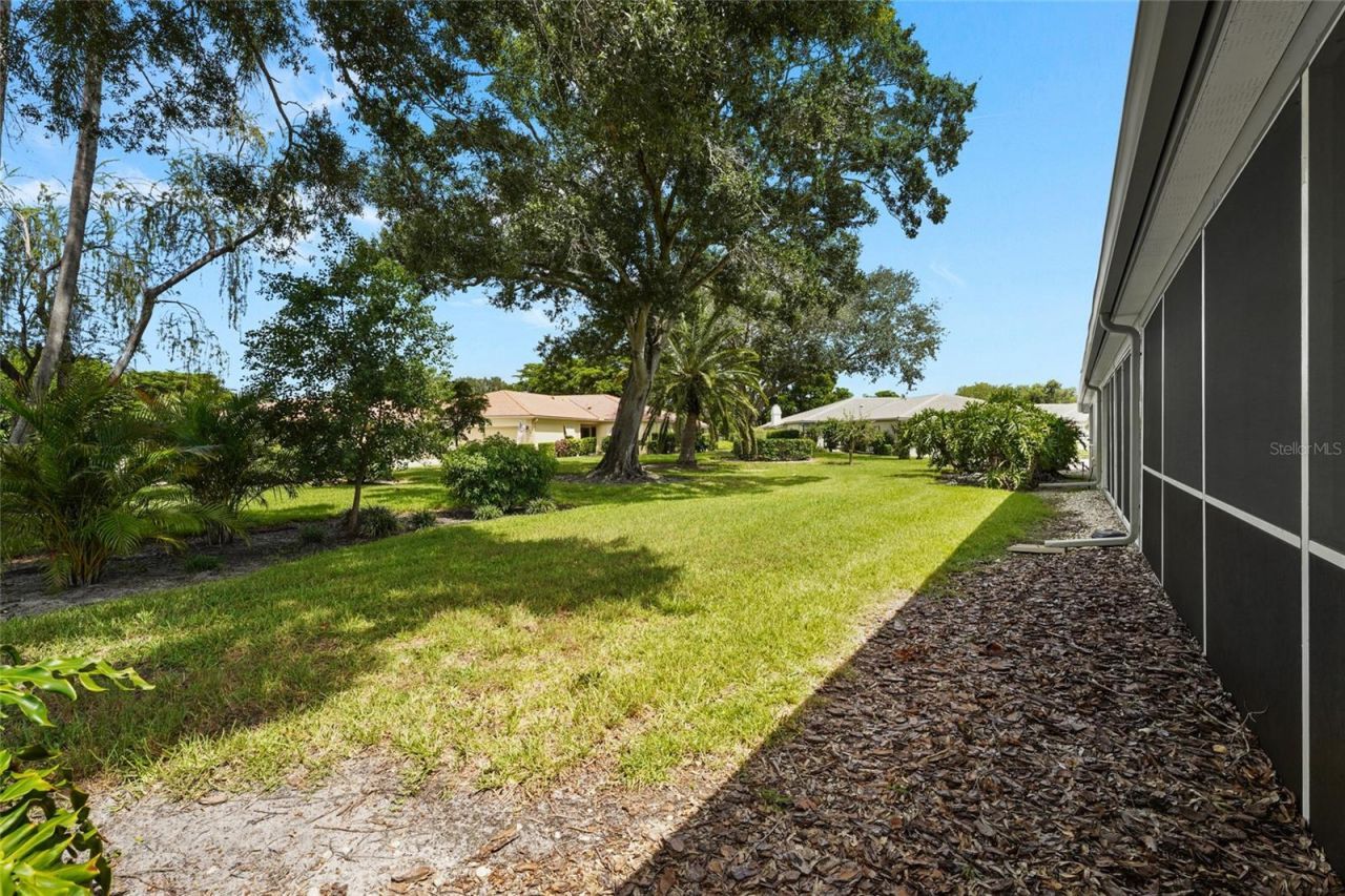 3032 Ringwood Meadow , Unit 17, Sarasota, FL 34235 Photo