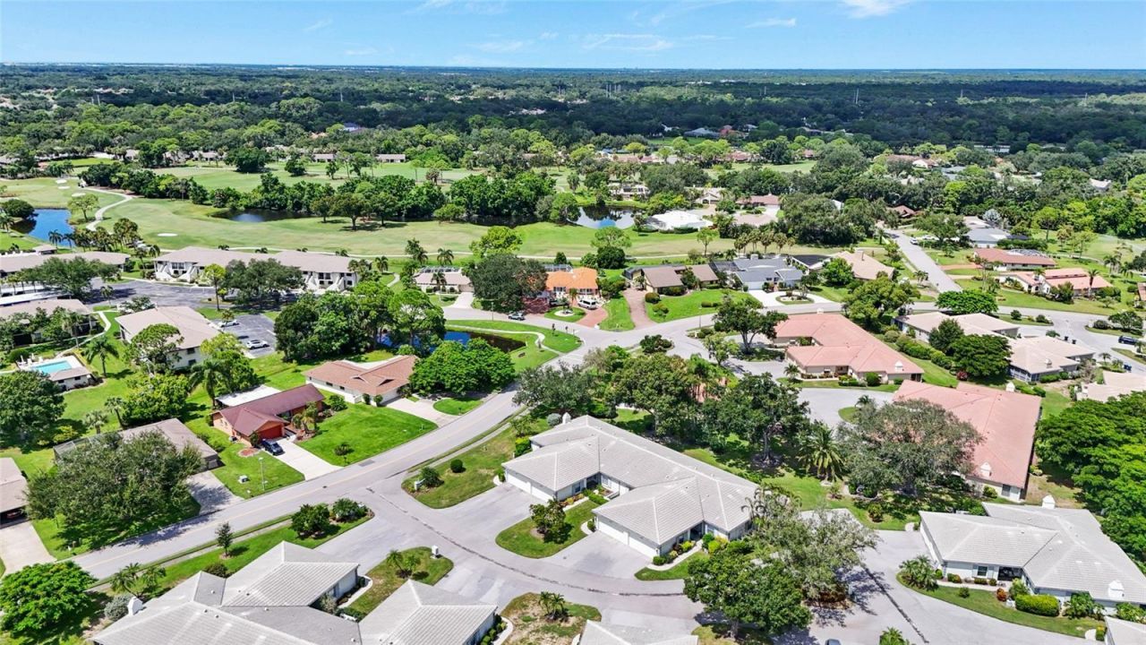 3032 Ringwood Meadow , Unit 17, Sarasota, FL 34235 Photo