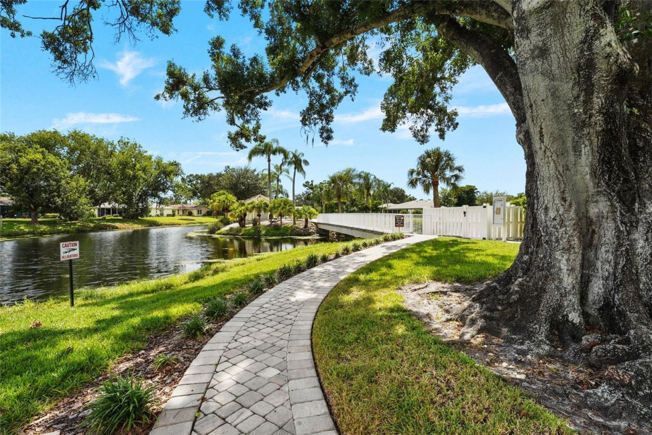 3032 Ringwood Meadow , Unit 17, Sarasota, FL 34235 Photo