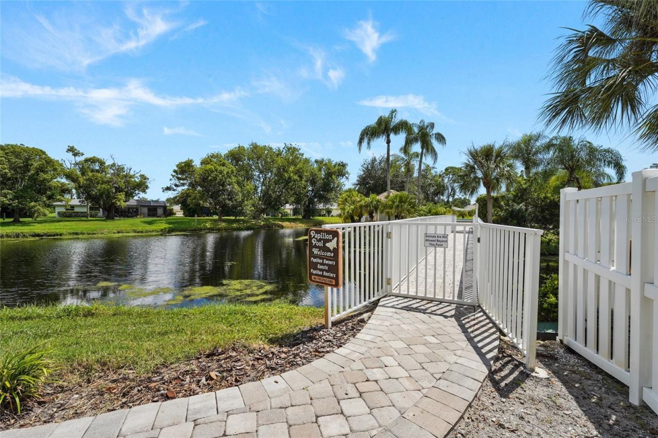 3032 Ringwood Meadow , Unit 17, Sarasota, FL 34235 Photo