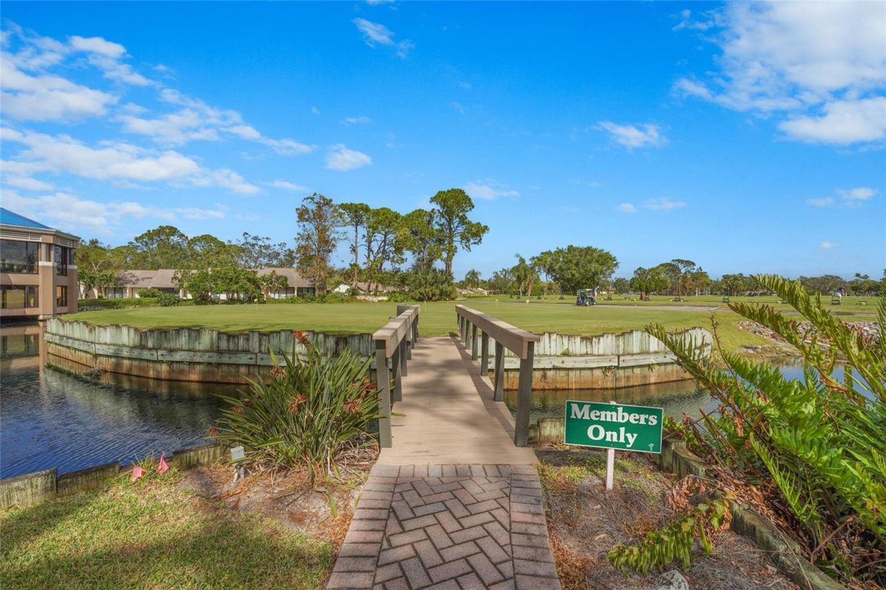 3032 Ringwood Meadow , Unit 17, Sarasota, FL 34235 Photo