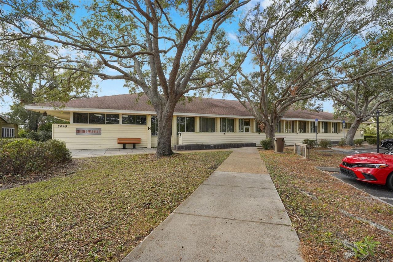 3032 Ringwood Meadow , Unit 17, Sarasota, FL 34235 Photo