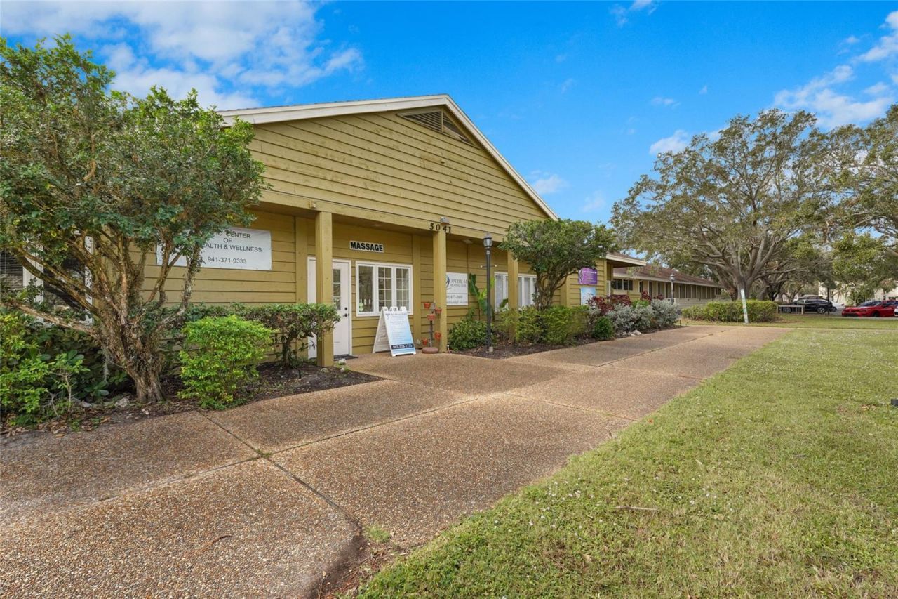3032 Ringwood Meadow , Unit 17, Sarasota, FL 34235 Photo