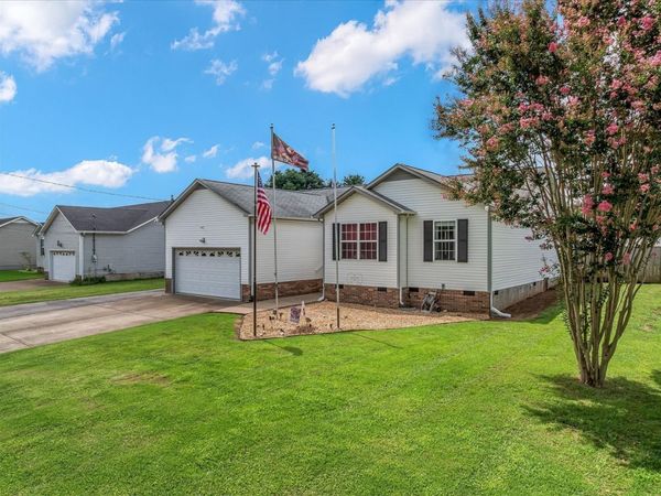 2109 Williamsport Pike , Columbia, TN 38401