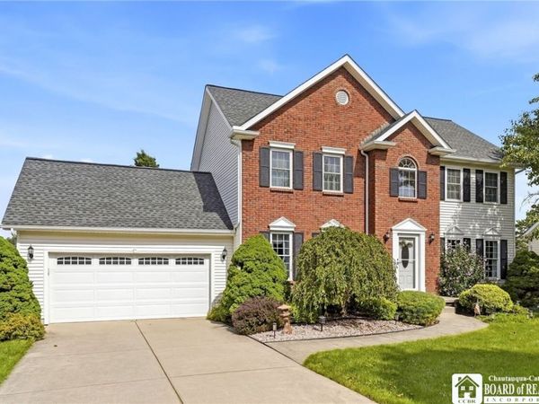 312 Enchanted N, Lancaster, NY 14086