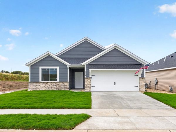 1804 Dale Place SE, Pine Island, MN 55963
