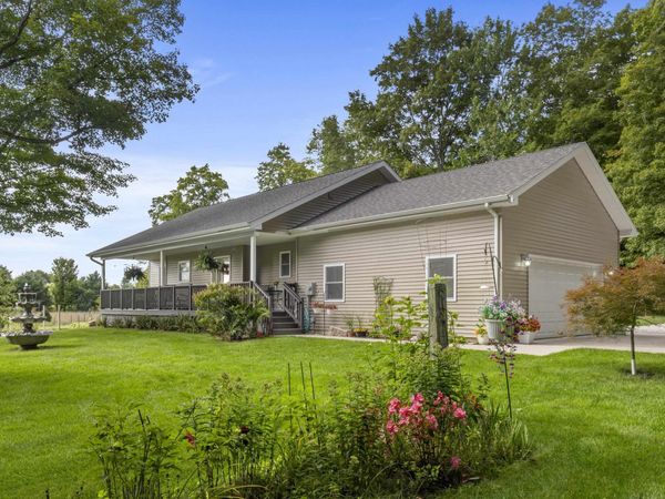 7686 Indian Hill Road, Honor, MI 49640