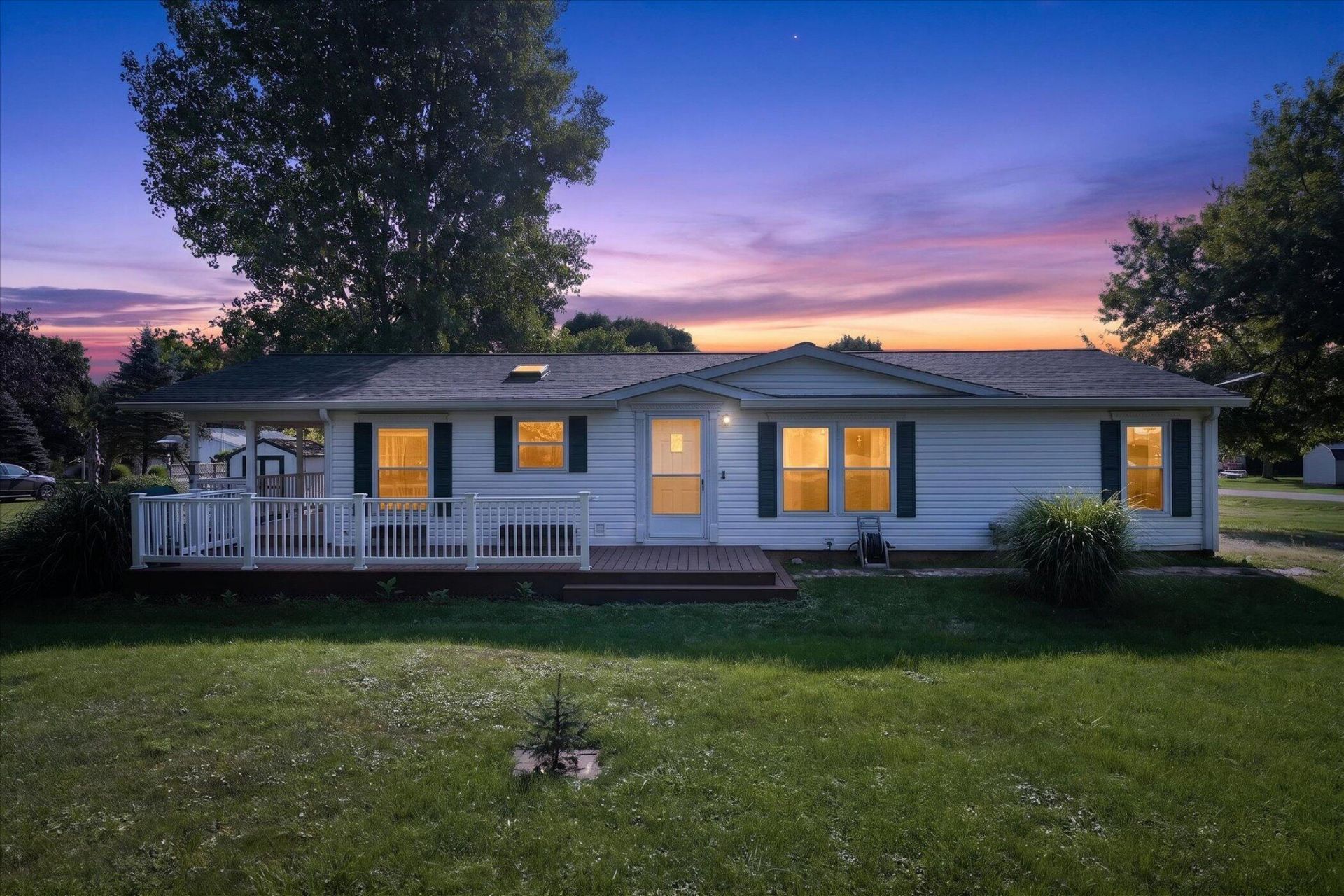 3280 Carlton Boulevard, Jackson, MI 49203 Main Photo