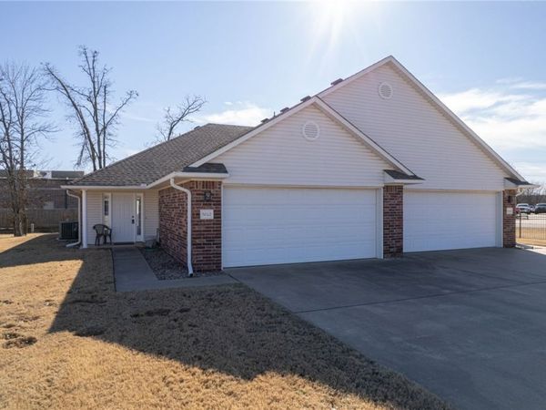 5802 Park Valley Circle , Fort Smith, AR 72916