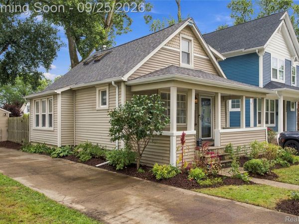 2696 Wakefield Road, Berkley, Mi 48072