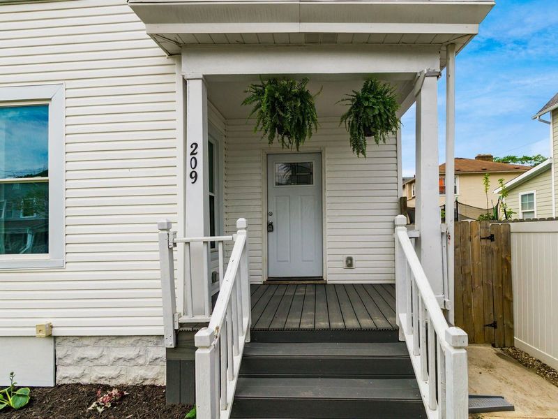 209 S Ogden Avenue , Columbus, OH 43204 Photo 4
