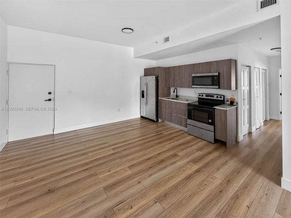 1534 NW 1st St , Unit 201, Miami, FL 33125