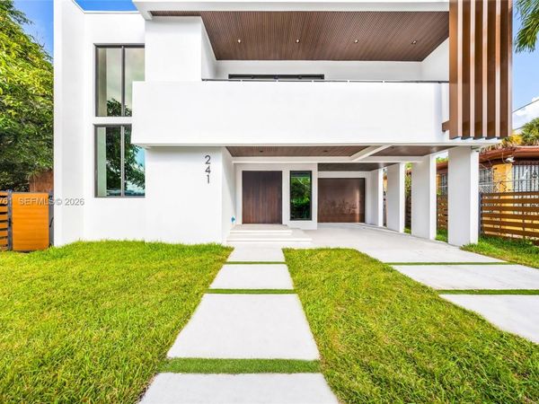 241 NW 46th St, Miami, FL 33127