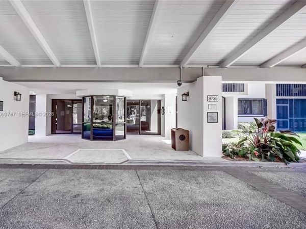9735 NW 52nd St , Unit 420, Doral, FL 33178
