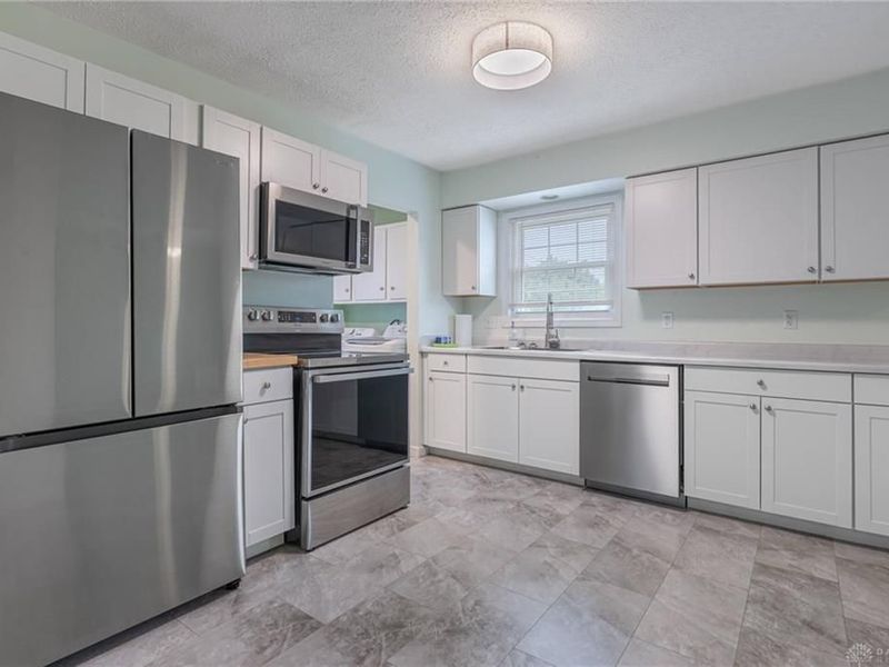 1647 Catskill Lane, Dayton, OH 45432 Photo 5