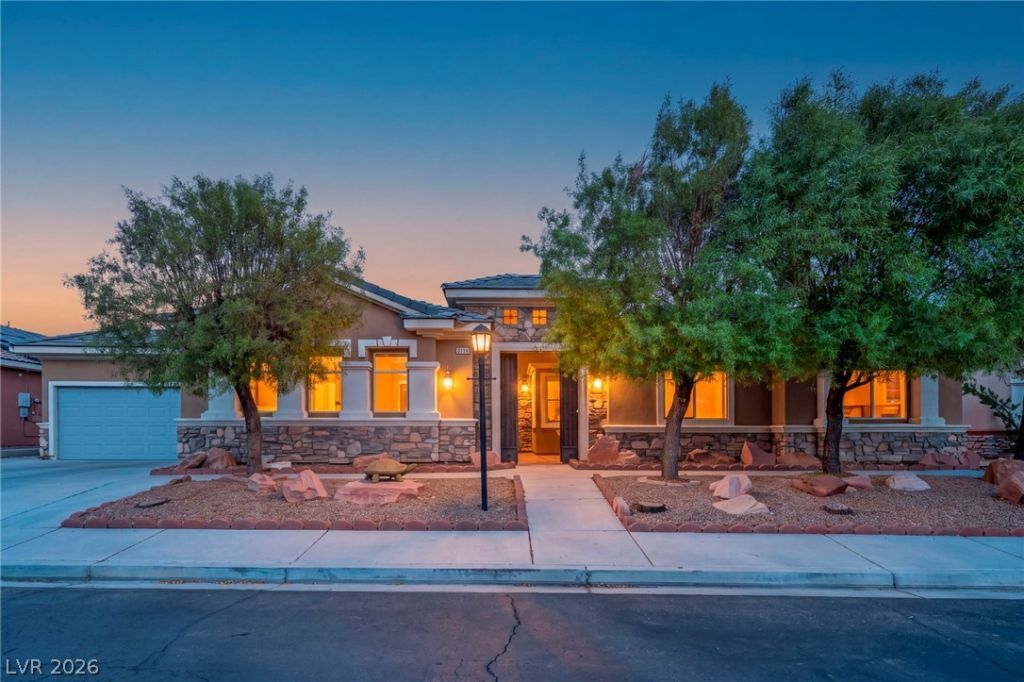 8114 Villa Del Cielo Street Las Vegas, NV 