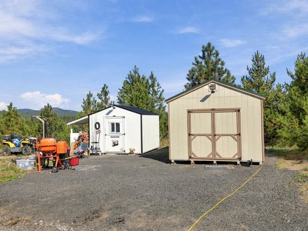 250 Paragon Dr, Newport, WA 99156