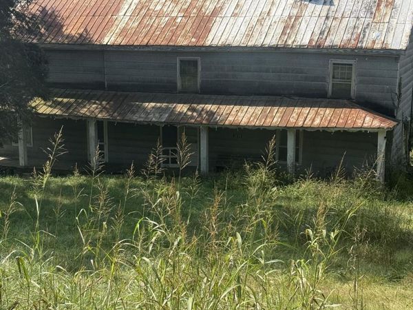 3698 Bishoptown Road, Duffield, VA 24244