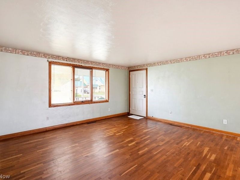 929 Stafford Street, Minerva, OH 44657 Photo 5