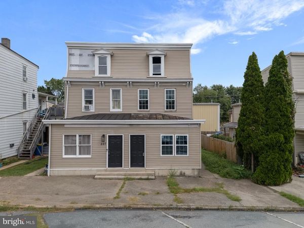 225 MARKET STREET , NEW CUMBERLAND, PA 17070
