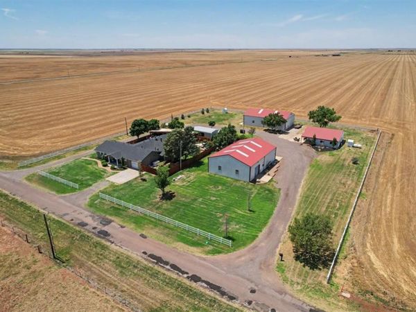 15785 N 1700 Road, Hollis, OK 73550