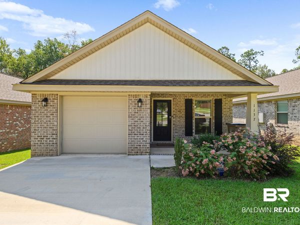1137 S Forest Glen Drive, Mobile, AL 36618