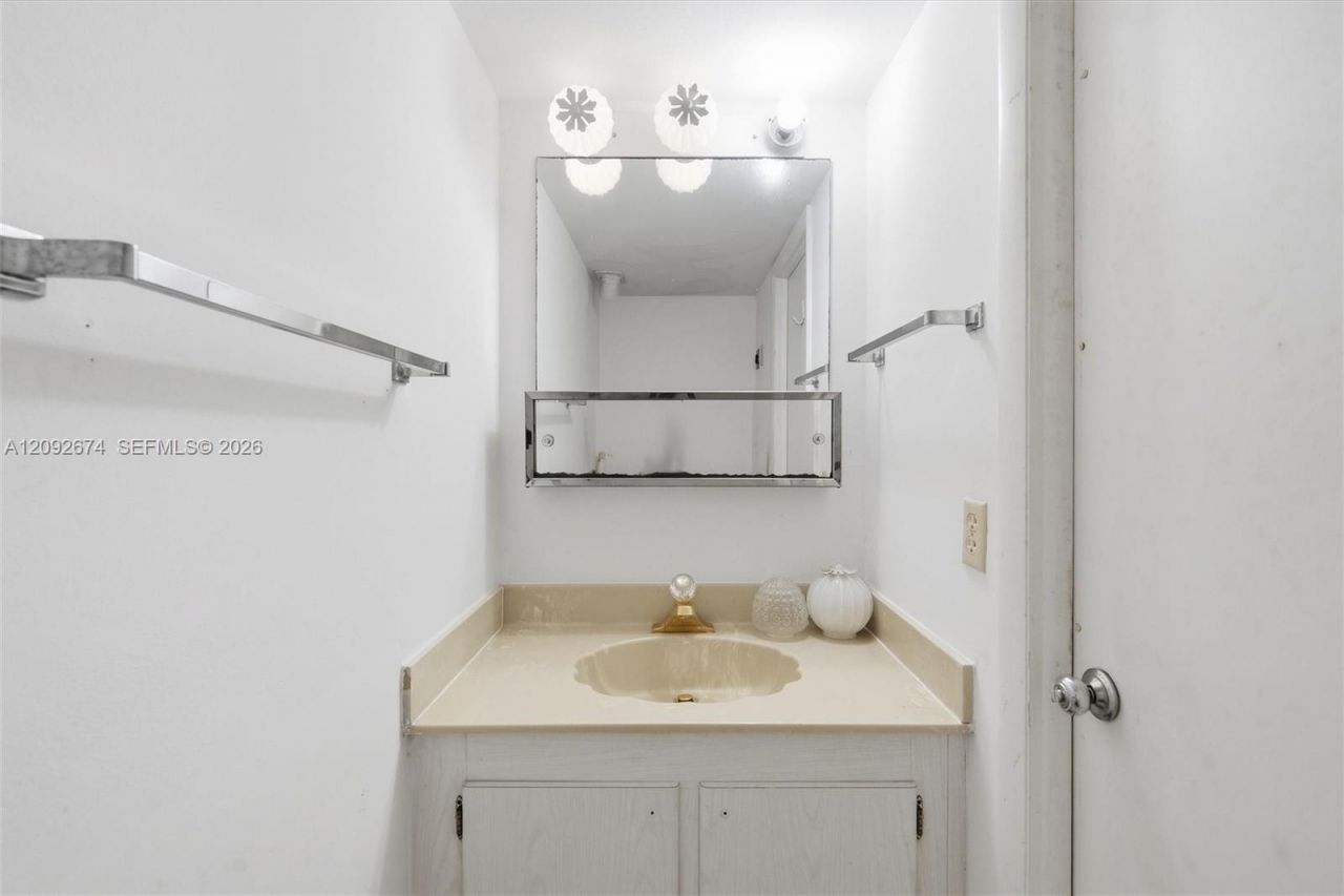 10000 W Bay Harbor Dr, Unit 501, Bay Harbor Islands, FL 33154 Photo