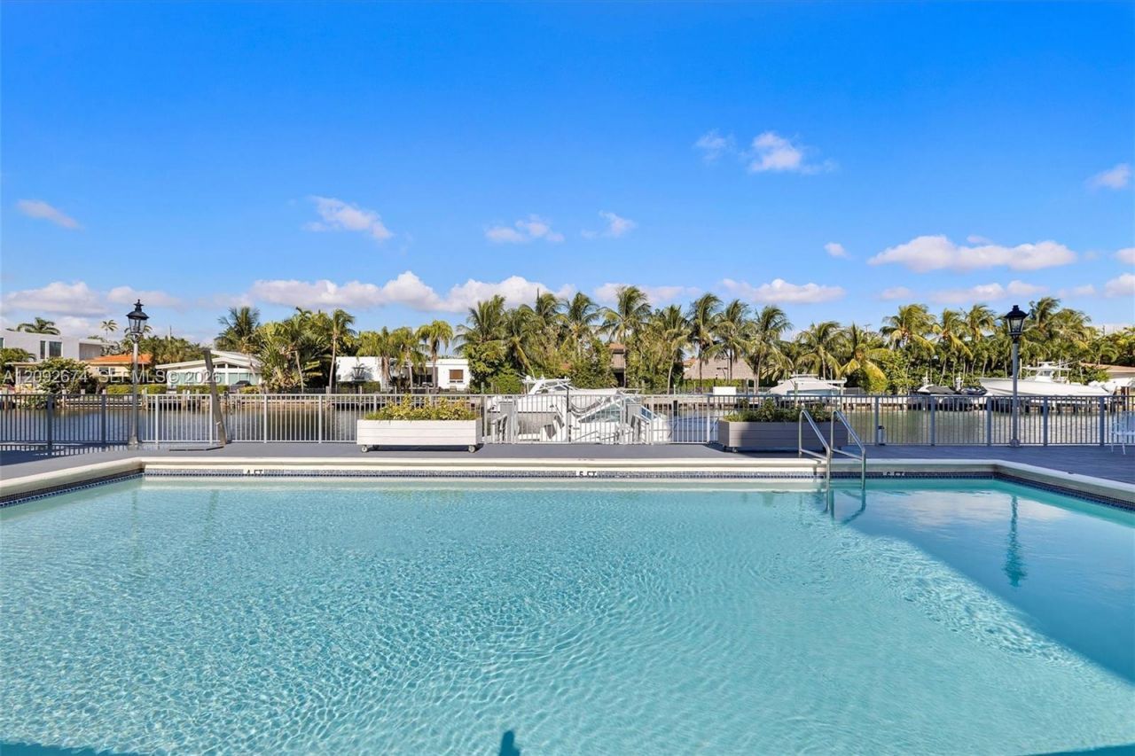 10000 W Bay Harbor Dr, Unit 501, Bay Harbor Islands, FL 33154 Photo