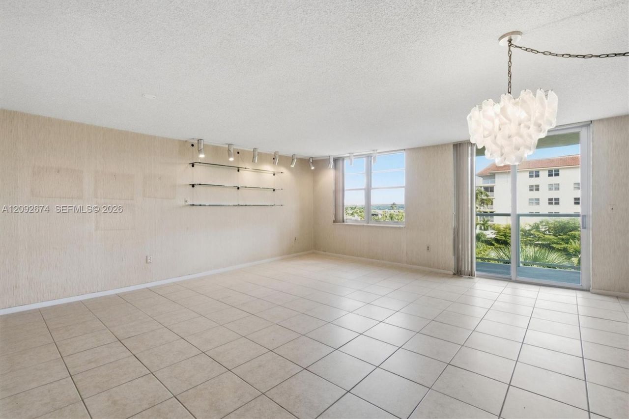 10000 W Bay Harbor Dr, Unit 501, Bay Harbor Islands, FL 33154 Photo
