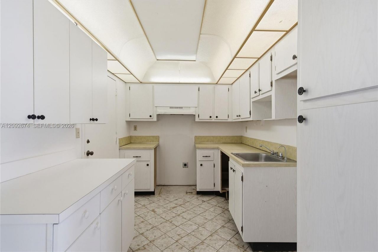 10000 W Bay Harbor Dr, Unit 501, Bay Harbor Islands, FL 33154 Photo