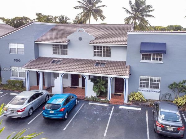 7090 NW 173rd Dr , Unit 203, Hialeah, FL 33015
