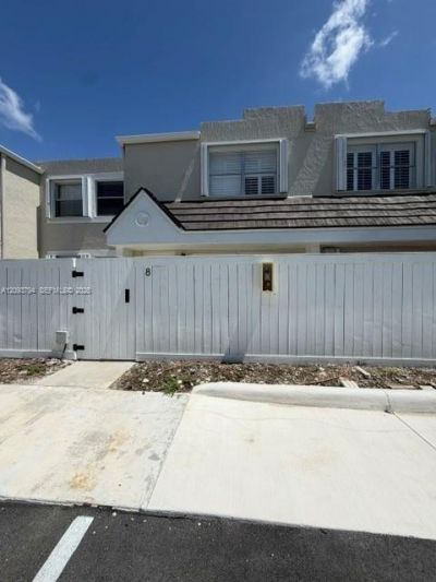 4590 SW 68th Ct Cir , Unit 8, Miami, FL 33155 Photo