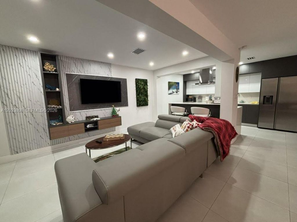 7181 Sheridan St, Hollywood, FL 33024 Photo