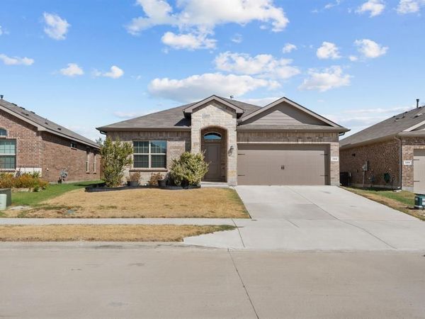 308 Youngblood Lane, Fort Worth, TX 76131