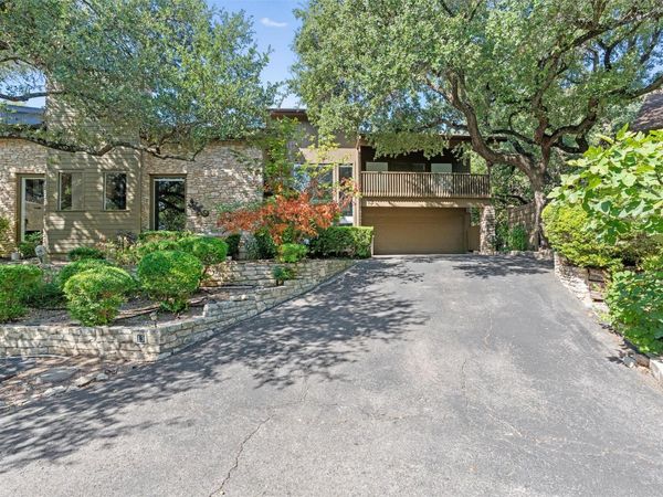 13 Stoney Creek CV, Lakeway, TX 78734