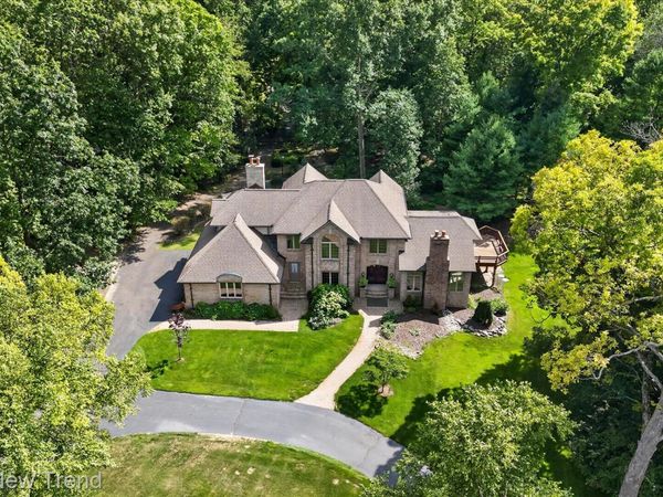 561 Valley Drive , Milford Township, Mi 48381