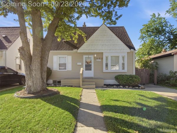 629 W Kalama Avenue, Madison Heights, Mi 48071