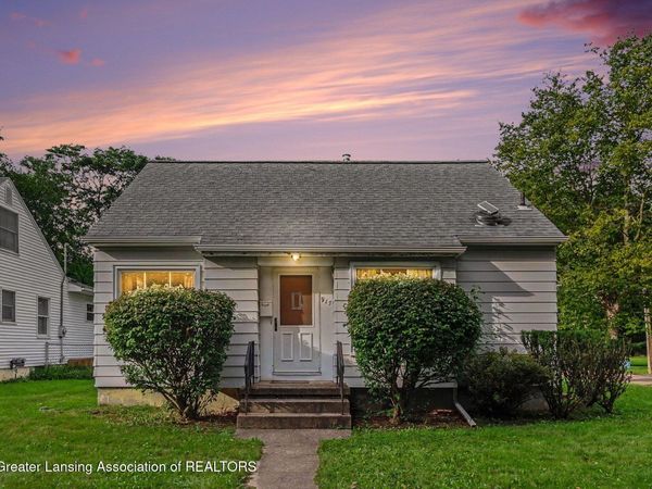917 Hamilton Avenue, Lansing, MI 48910